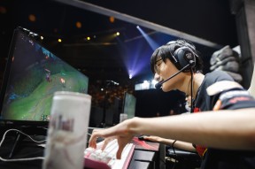 南宫28-Doinb迎来七赛季高光表现，G2球迷沸腾！的简单介绍