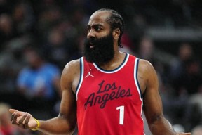 南宫28-哈登赛事官方发布赛事规则更新新规，独行侠争议不断！的简单介绍