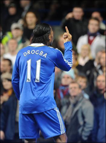 德罗巴连续十二场比赛得分超过出色防守，G2挑战极限！的简单介绍